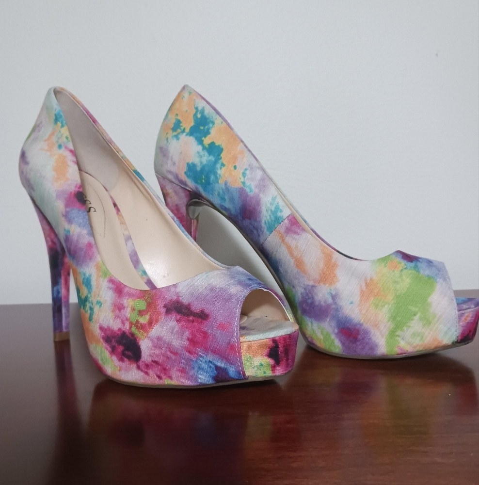 Guess Watercolor Heels Size 7